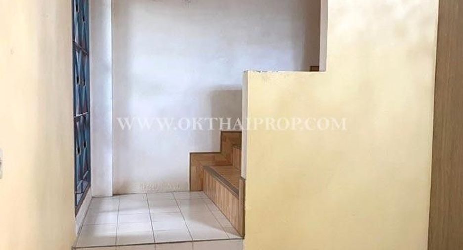 Casa adosada en venta de 2 habitaciones en Lat Lum Kaeo, Pathum Thani