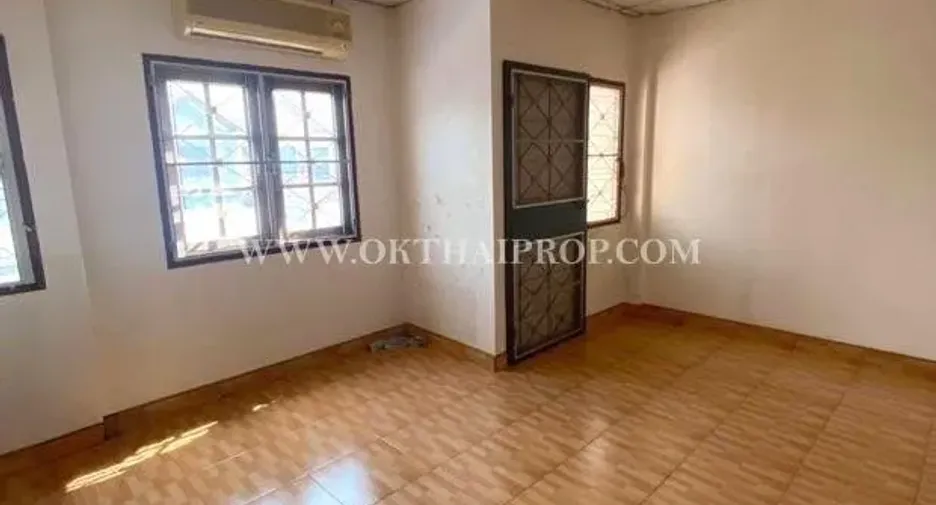 For sale 2 ベッドルーム townhouse in Lat Lum Kaeo, Pathum Thani