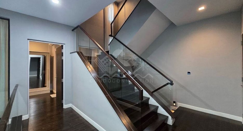 Haus zur Miete mit 4 Zimmer in Suan Luang, Bangkok