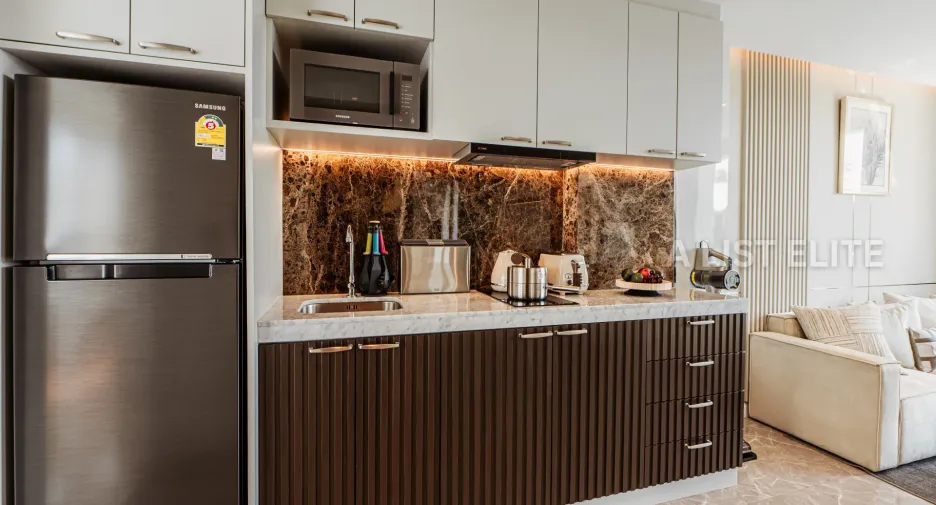 For sale 2 bedrooms condo in Khlong Toei, Bangkok