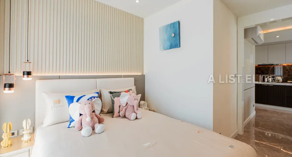 For sale 2 bedrooms condo in Khlong Toei, Bangkok