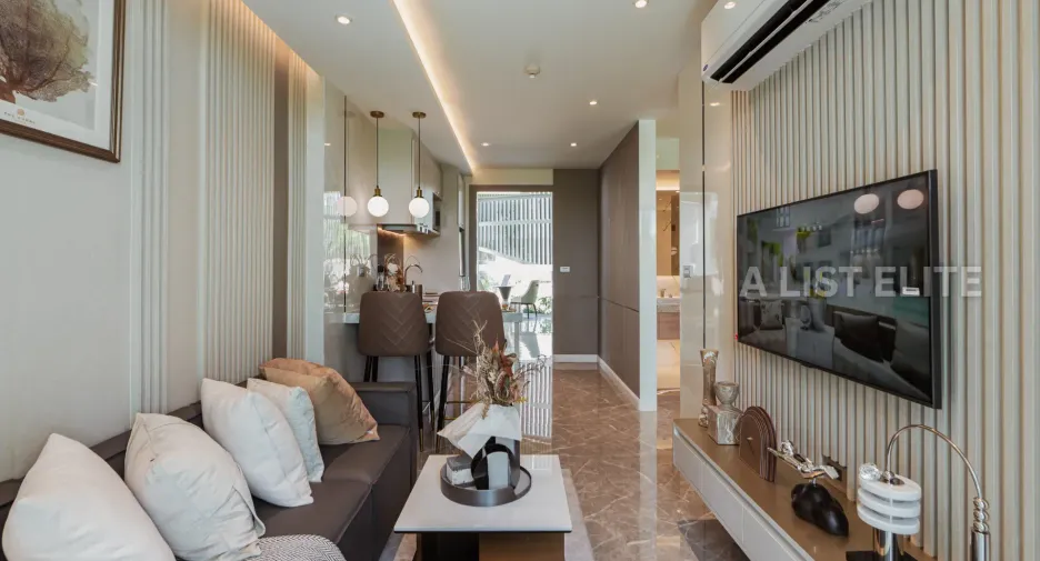 For sale 2 bedrooms condo in Khlong Toei, Bangkok