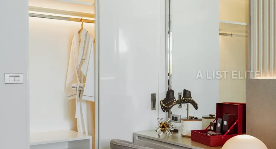 For sale 2 bedrooms condo in Khlong Toei, Bangkok