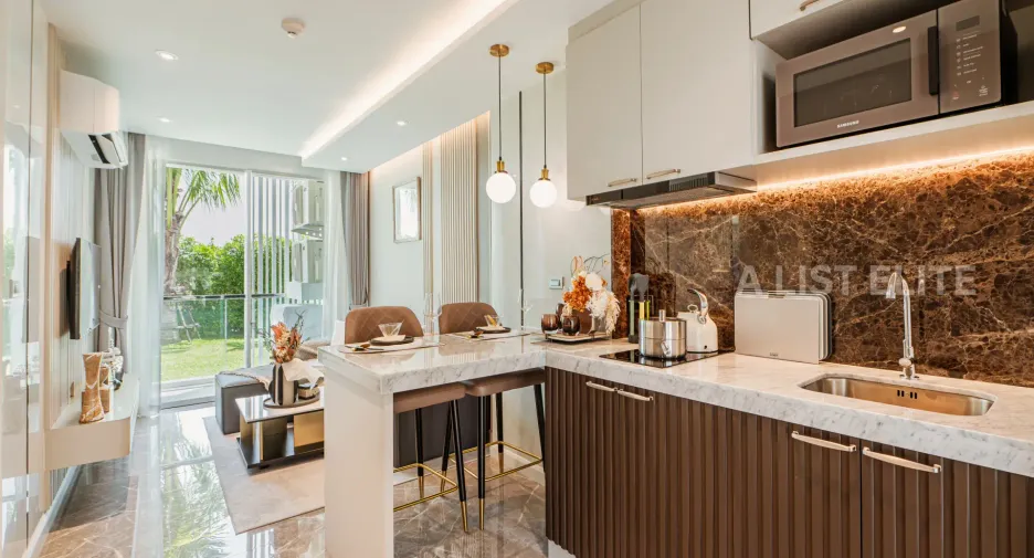 For sale 2 bedrooms condo in Khlong Toei, Bangkok