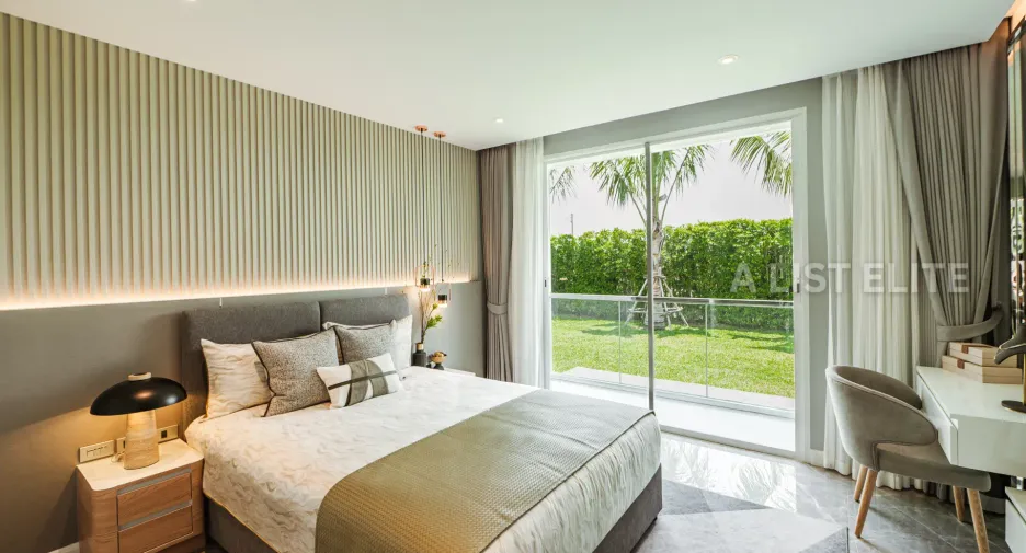 For sale 2 bedrooms condo in Khlong Toei, Bangkok