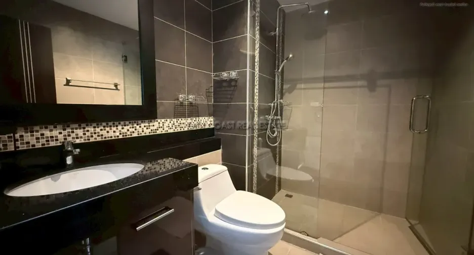 For rent and for sale 2 bedrooms condo in Bang Lamung, Chonburi
