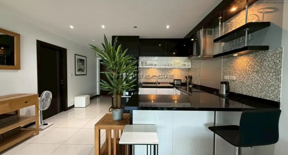 For rent and for sale 2 bedrooms condo in Bang Lamung, Chonburi