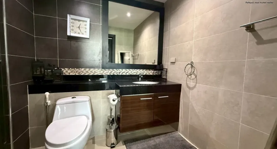 For rent and for sale 2 bedrooms condo in Bang Lamung, Chonburi