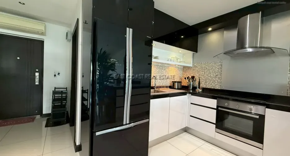 For rent and for sale 2 bedrooms condo in Bang Lamung, Chonburi