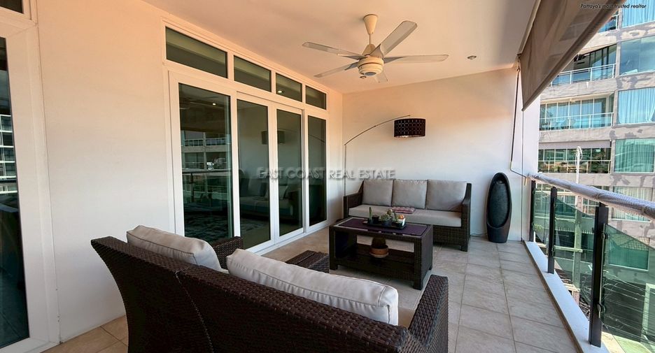 For sale 2 bedrooms condo in Pratumnak, Pattaya