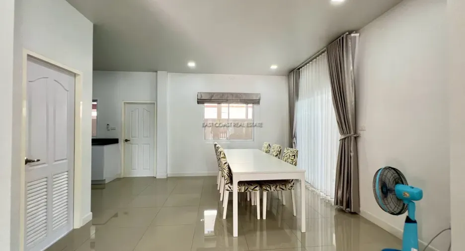 For rent and for sale 3 bedrooms house in Bang Lamung, Chonburi