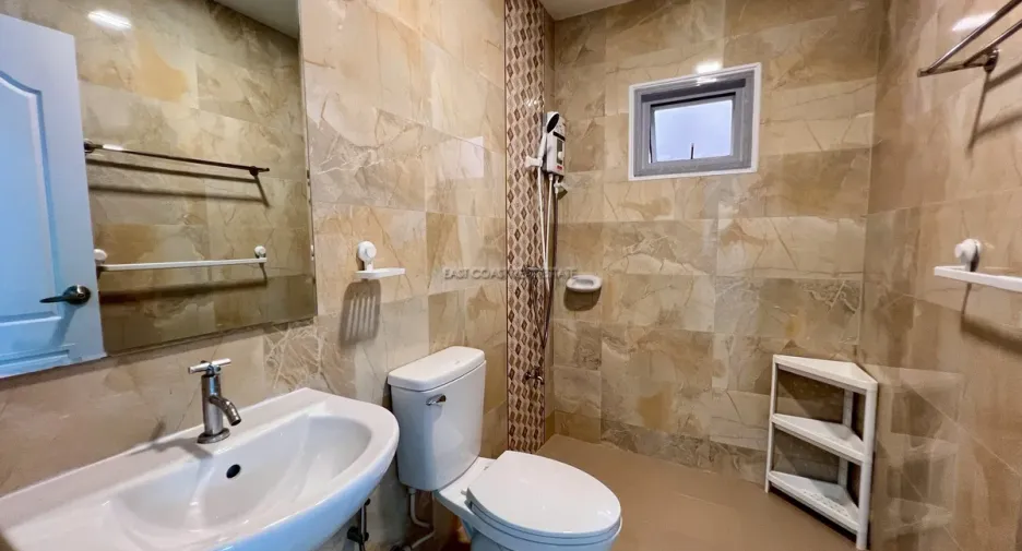 For rent and for sale 3 bedrooms house in Bang Lamung, Chonburi