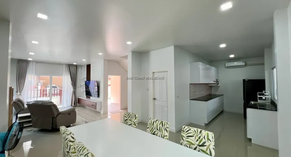 For rent and for sale 3 bedrooms house in Bang Lamung, Chonburi