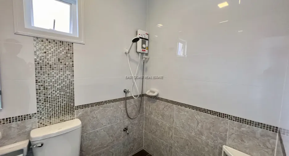 For rent and for sale 3 bedrooms house in Bang Lamung, Chonburi