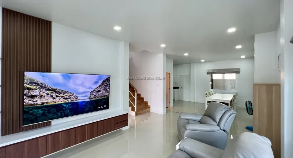For rent and for sale 3 bedrooms house in Bang Lamung, Chonburi