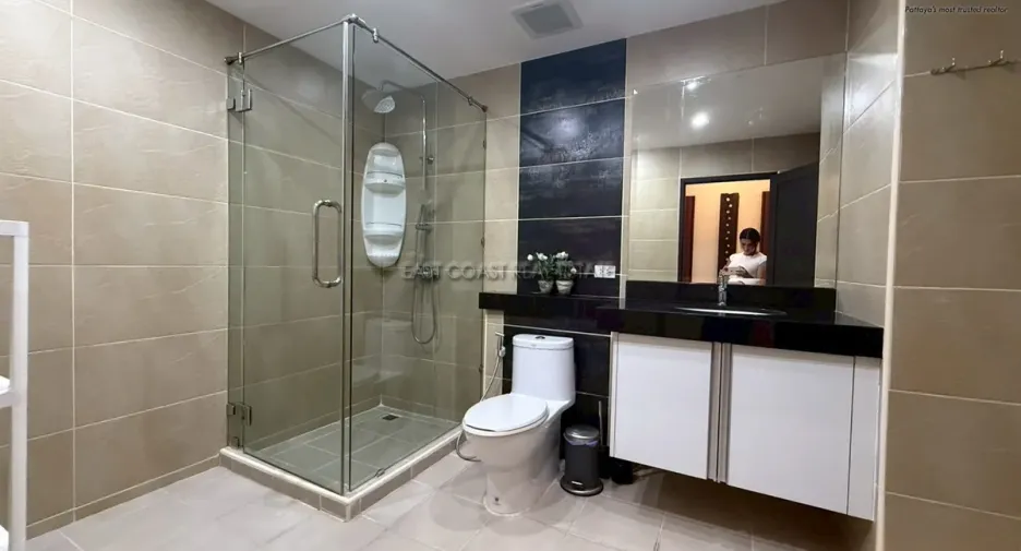 For rent 2 bedrooms condo in Bang Lamung, Chonburi