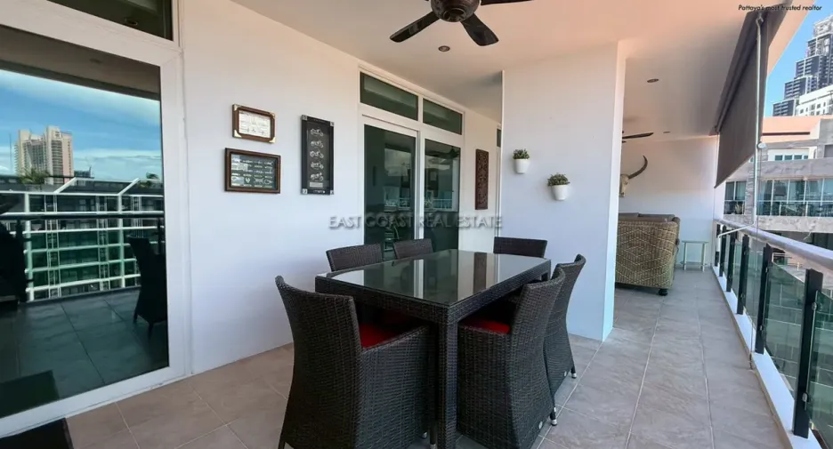For rent 2 bedrooms condo in Bang Lamung, Chonburi