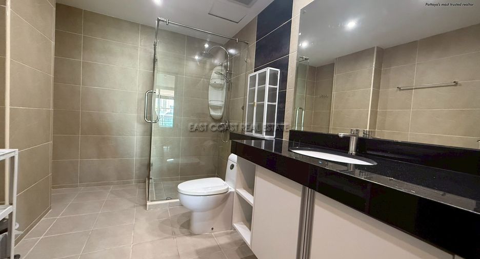For rent 2 bedrooms condo in Pratumnak, Pattaya