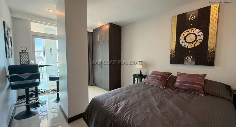 For rent 2 bedrooms condo in Pratumnak, Pattaya