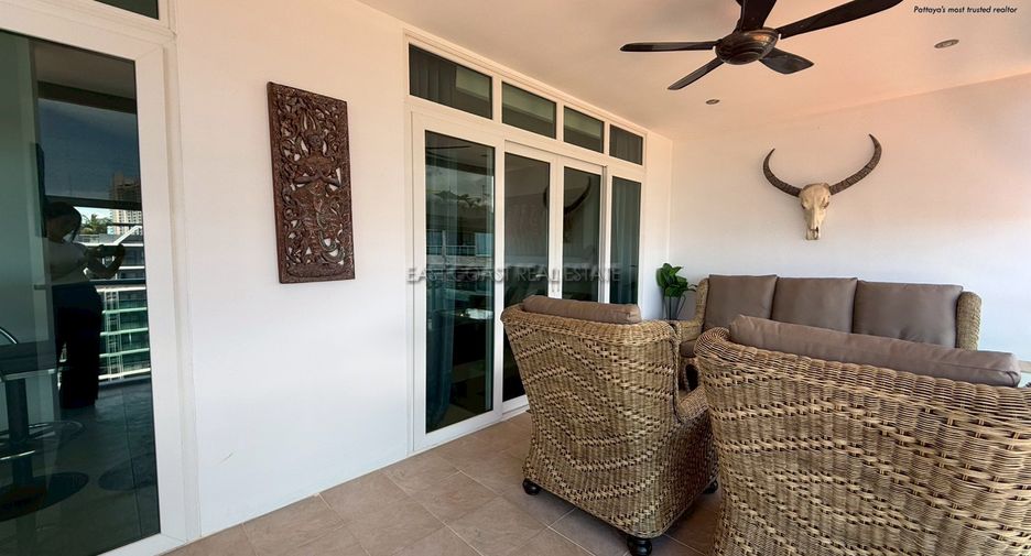 For rent 2 bedrooms condo in Pratumnak, Pattaya