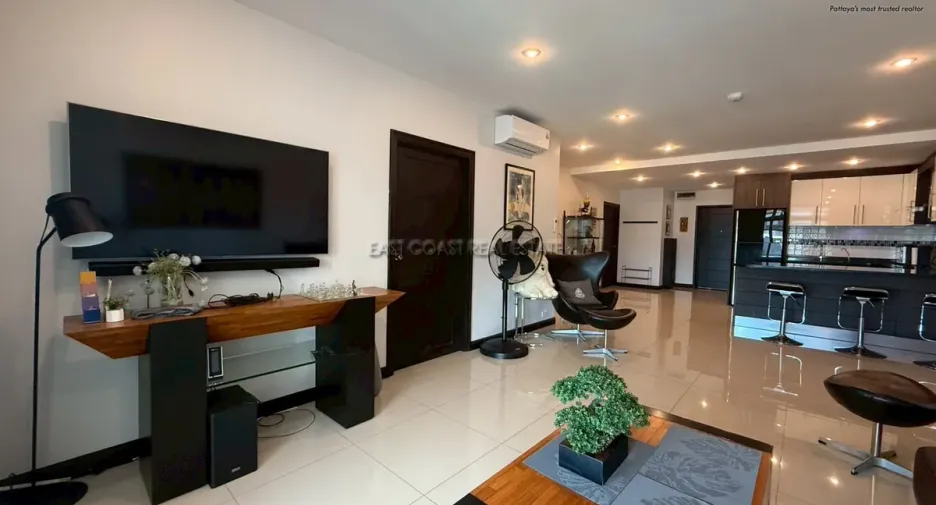 For rent 2 bedrooms condo in Bang Lamung, Chonburi