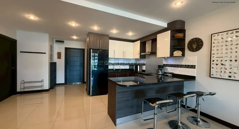 For rent 2 bedrooms condo in Bang Lamung, Chonburi