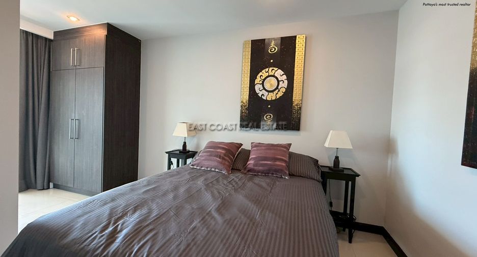 For rent 2 bedrooms condo in Pratumnak, Pattaya