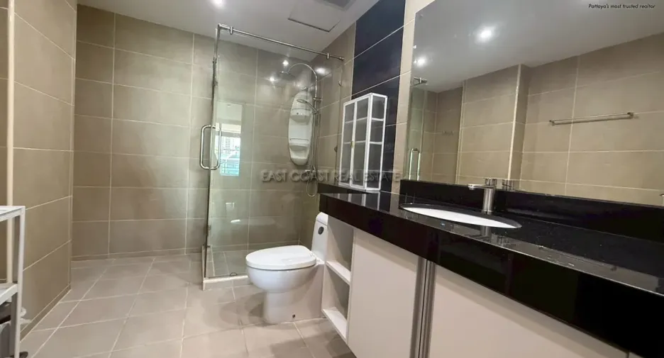 For rent 2 bedrooms condo in Bang Lamung, Chonburi