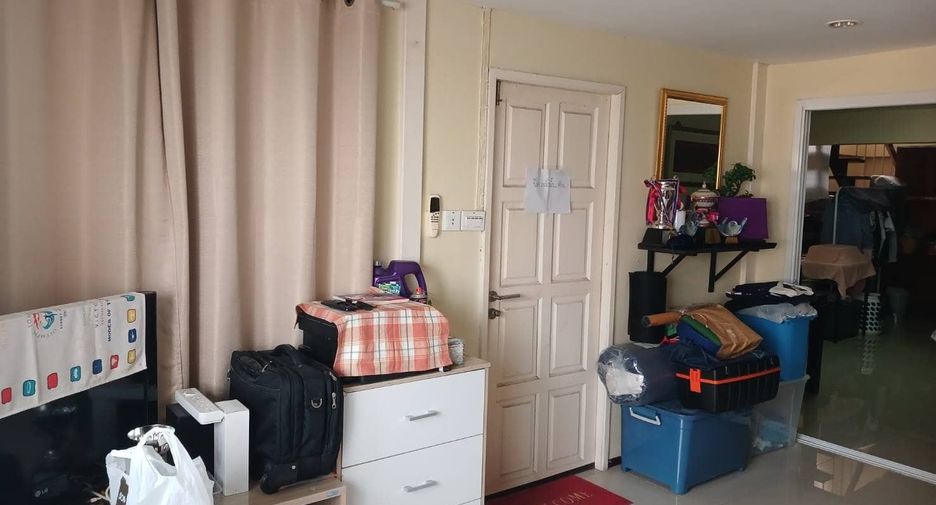 For sale 2 bedrooms townhouse in Don Mueang, Bangkok
