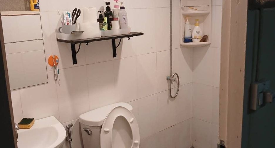For sale 2 bedrooms townhouse in Don Mueang, Bangkok