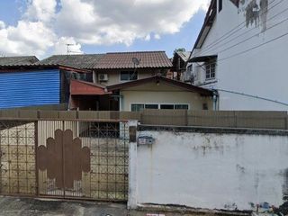 出售 2 卧室 联排别墅 在 Don Mueang, 曼谷