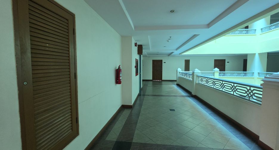 For rent 2 ベッドルーム condo in Pratumnak, Pattaya