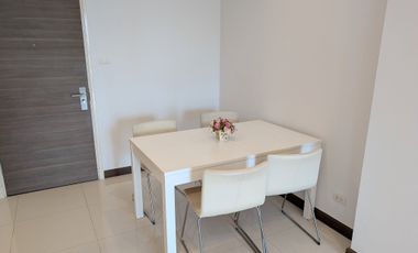 For rent 1 bed condo in Yan Nawa, Bangkok