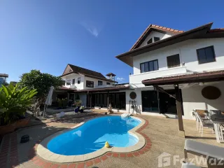 Villa en alquiler de 5 habitaciones en Mueang Phuket, Phuket