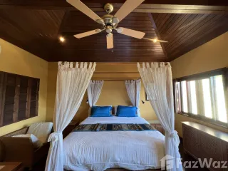 Villa en alquiler de 5 habitaciones en Mueang Phuket, Phuket