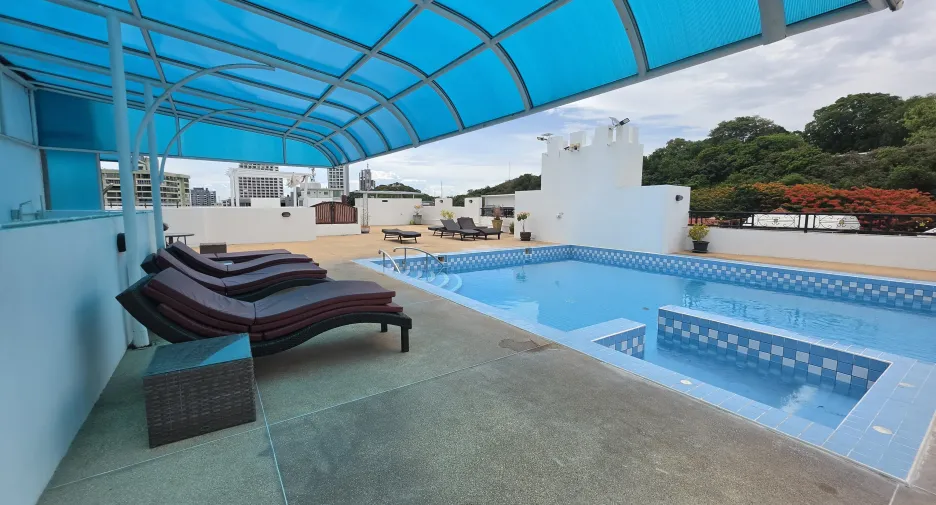 For rent 2 ベッドルーム condo in Pratumnak, Pattaya