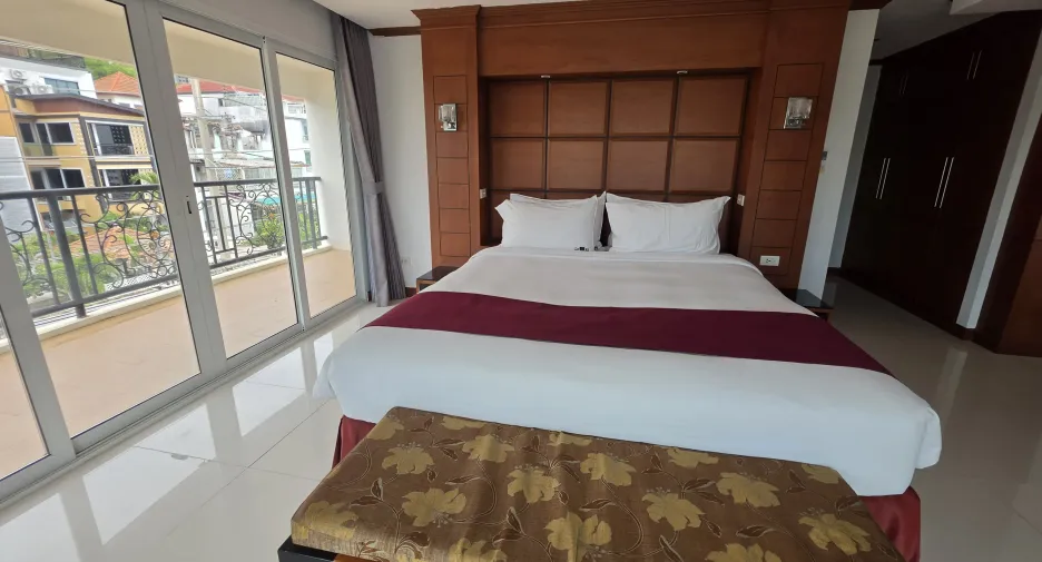 For rent 2 ベッドルーム condo in Pratumnak, Pattaya