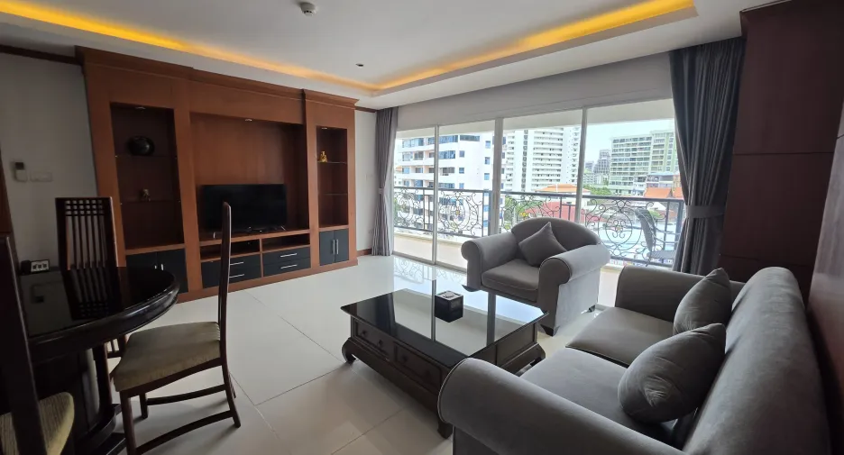For rent 2 ベッドルーム condo in Pratumnak, Pattaya