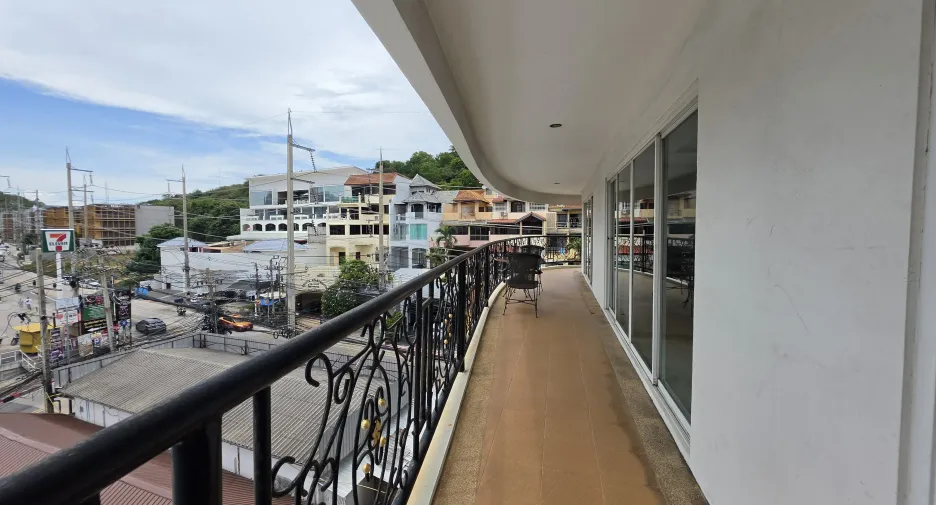 For rent 2 ベッドルーム condo in Pratumnak, Pattaya