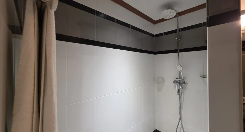 For rent 2 ベッドルーム condo in Pratumnak, Pattaya