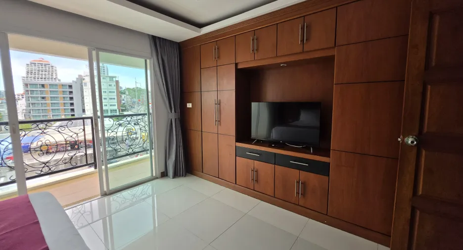 For rent 2 ベッドルーム condo in Pratumnak, Pattaya