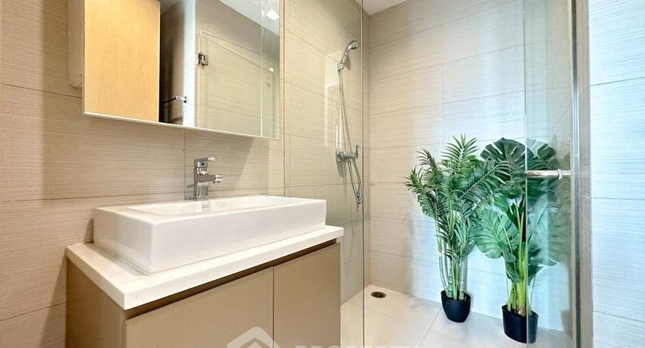 Condo en venta de 2 habitaciones en Khlong Toei, Bangkok