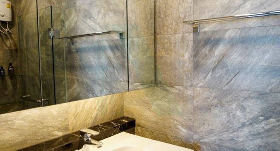 For sale 1 bed condo in Phaya Thai, Bangkok