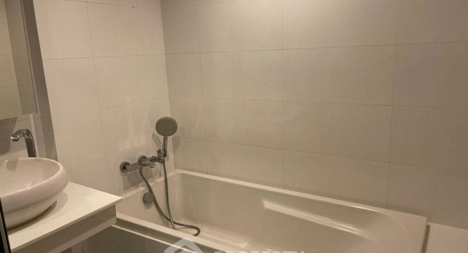 À vendre 1 chambre condo à Watthana, Bangkok