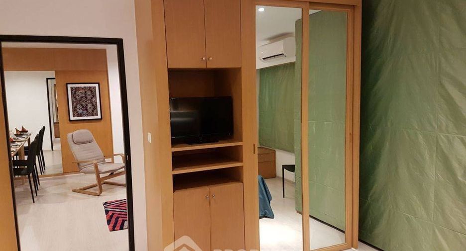 For sale 2 ベッドルーム condo in Bang Rak, Bangkok