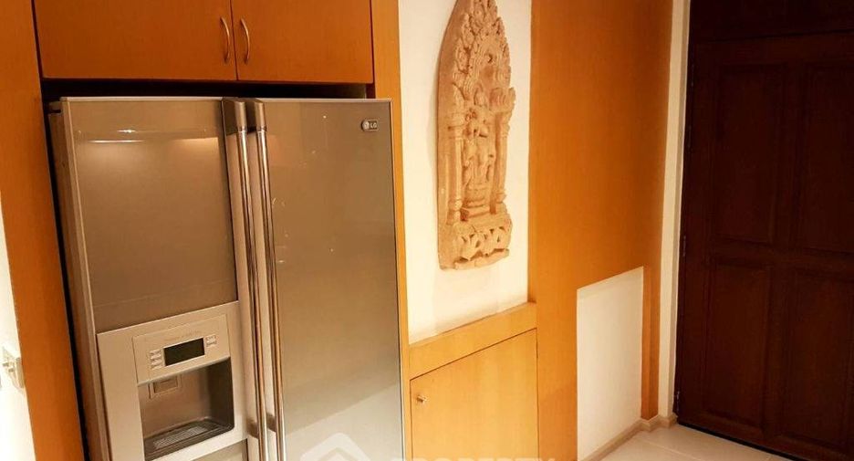 For sale 2 ベッドルーム condo in Bang Rak, Bangkok