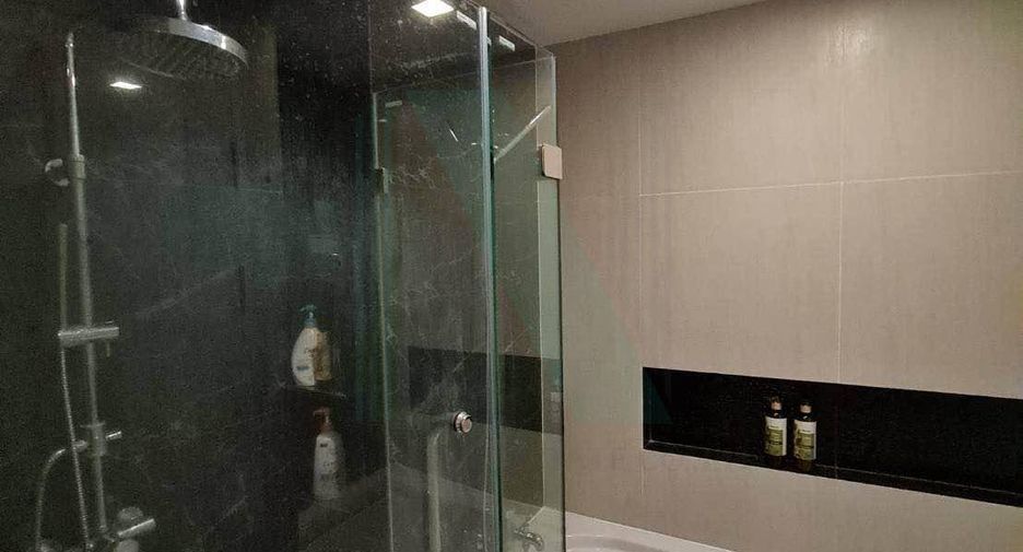 For sale 1 Beds condo in Khlong Toei, Bangkok