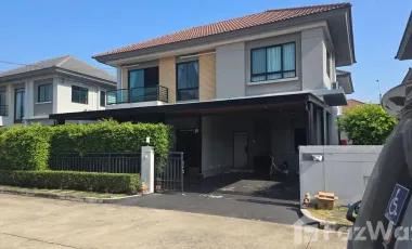 Casa en venta y en alquiler de 3 habitaciones en Khan Na Yao, Bangkok