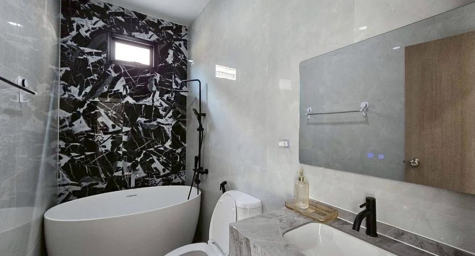 For rent 3 bedrooms house in Bang Lamung, Chonburi