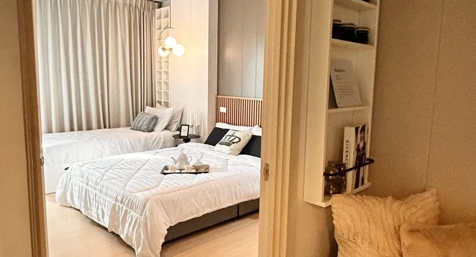 For rent 3 bedrooms condo in Huai Khwang, Bangkok
